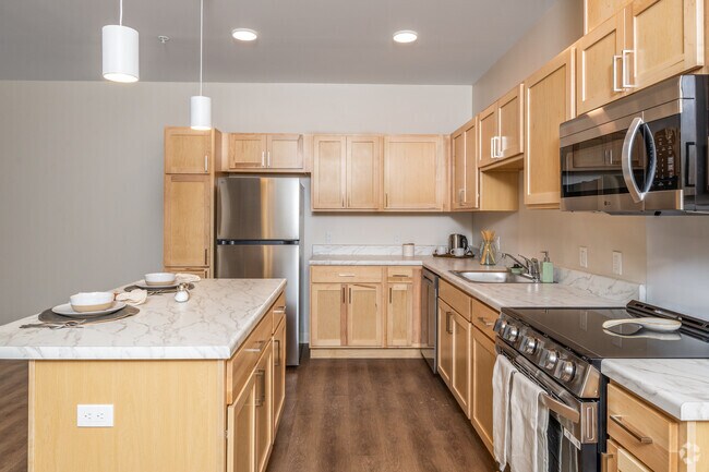 2BR, 1BA - 1,013SF - Kitchen