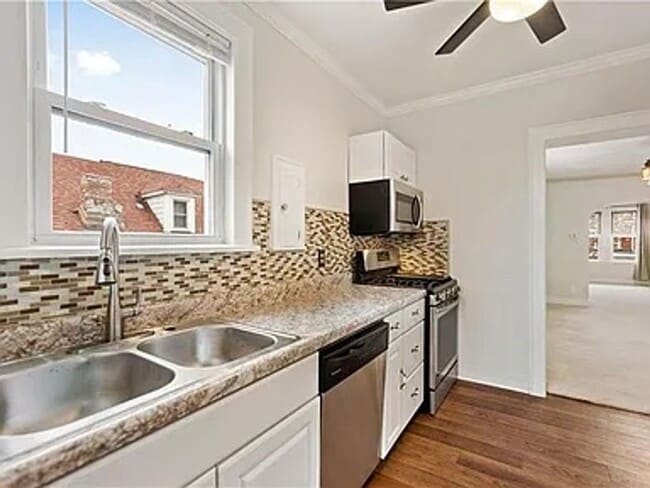 Photo - 239 The Blvd Unidad 2