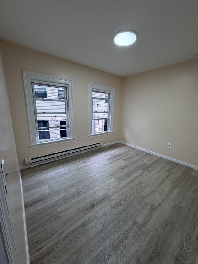 Building Photo - 349 Willow St Unit 349