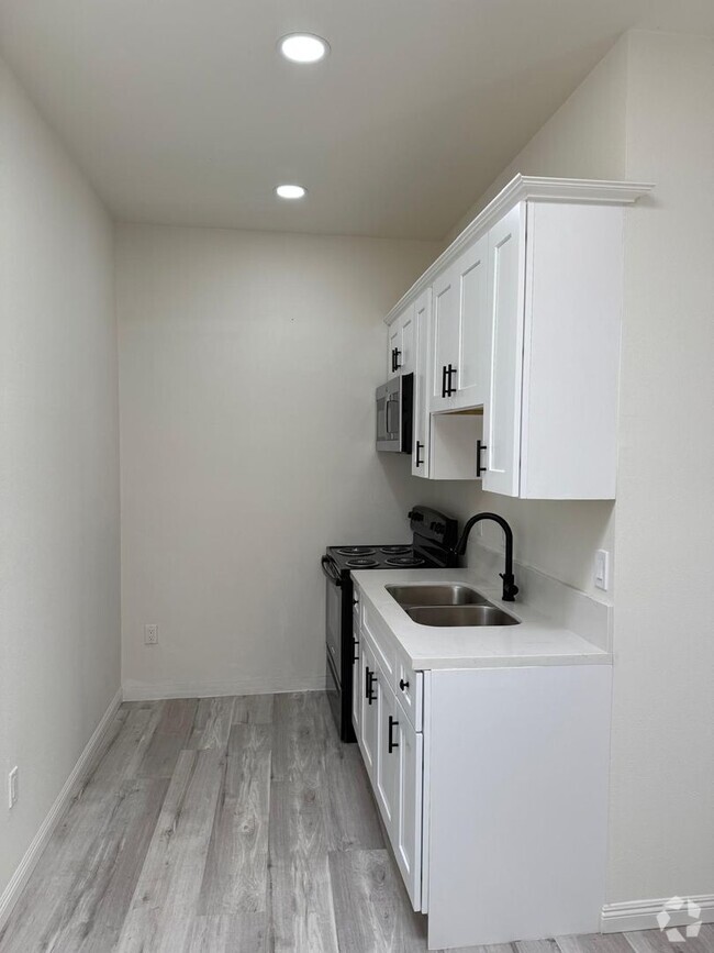 Building Photo - 45840 Coyote St Unit 2 Rental