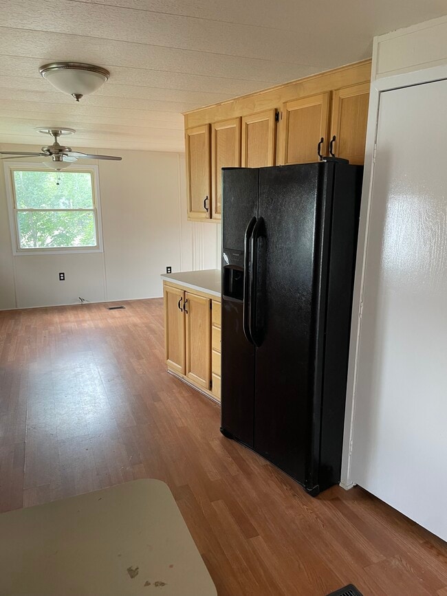 Photo - 404 Cherry St