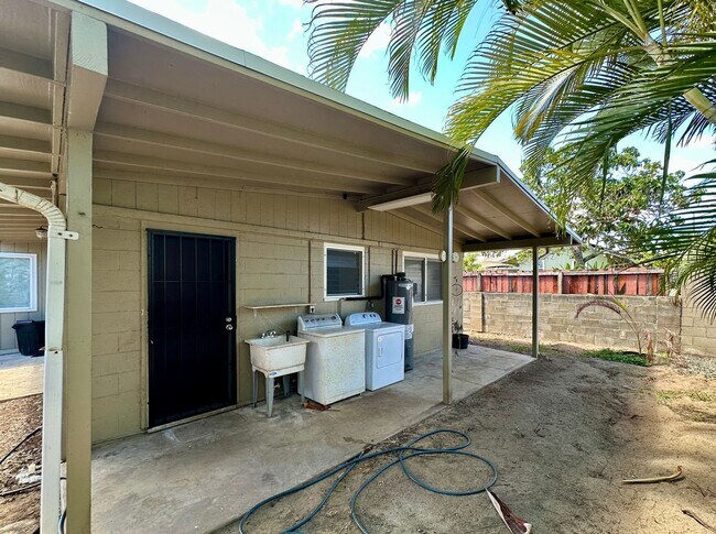 Photo - 606B Kaulani Way
