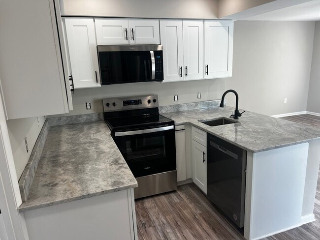 Photo - Totally Renovated and a Walk to the Beach!