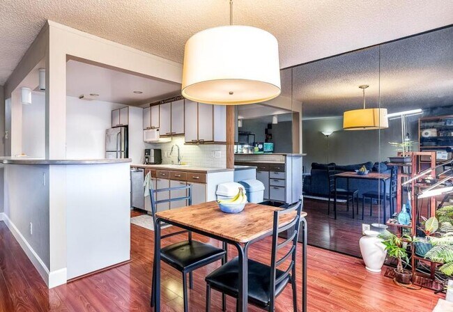 Photo - 2 bedroom in Seattle WA 98199 Unidad 101