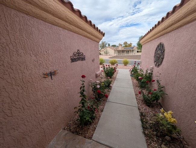 Photo - 9729 Buckhorn Dr