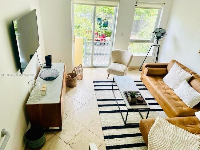 709 2nd St Unit 5