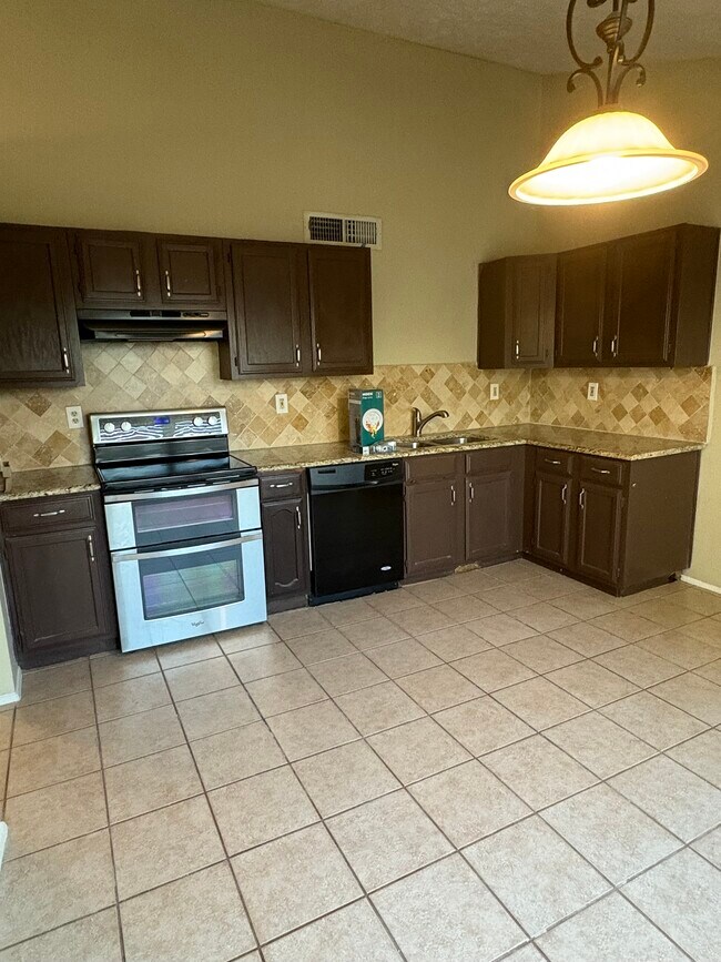 4249 Caldwell Ave