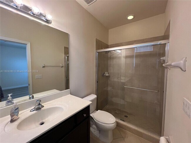 Photo - 748 SE 32nd Ave