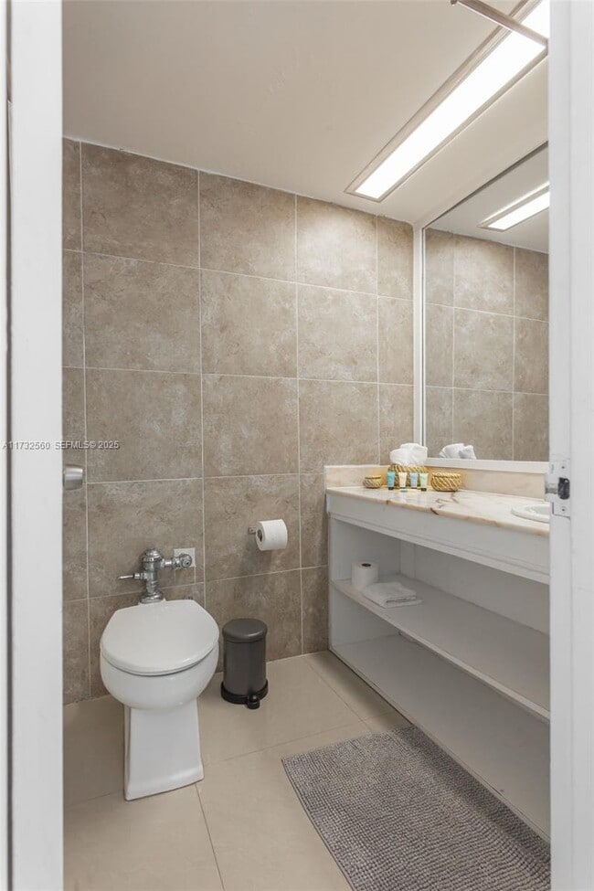 Photo - 5445 Collins Ave Unit 1633