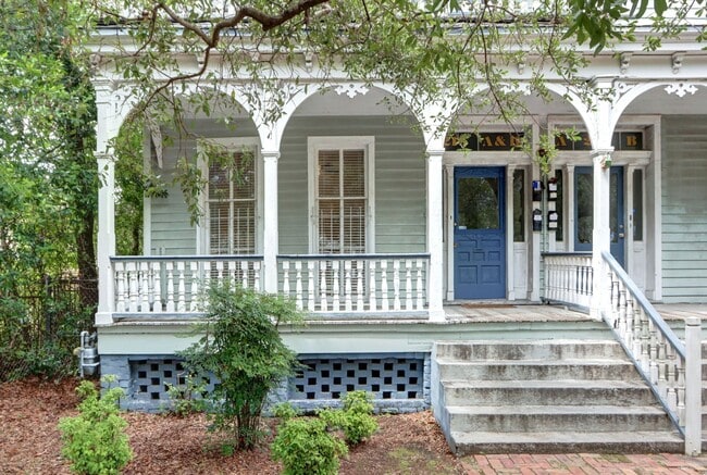 216 E Henry St Unit A