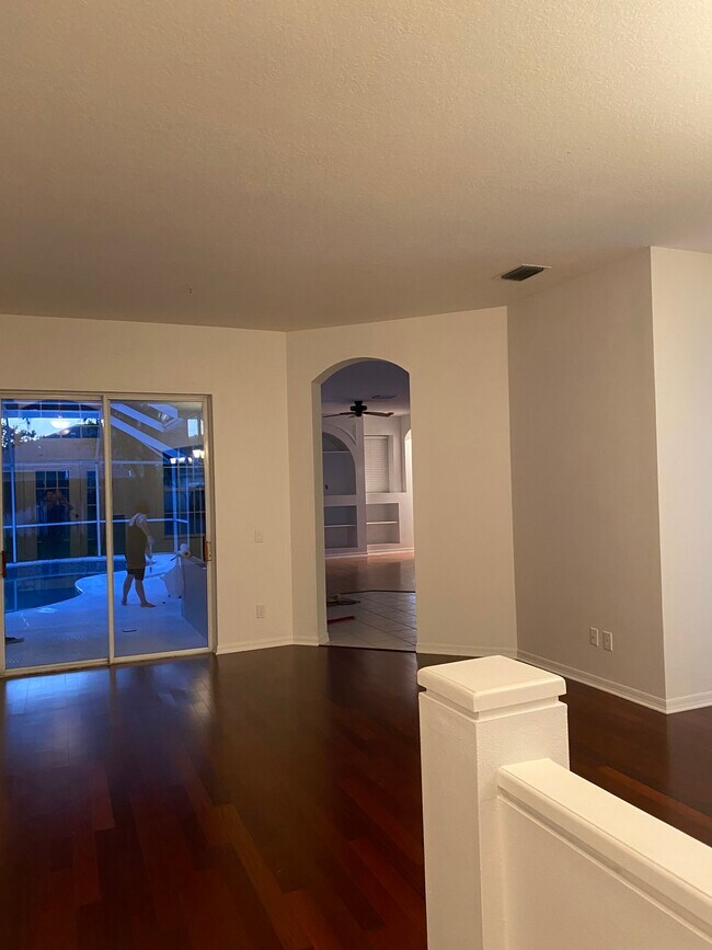 Photo - 394 Knight Dr