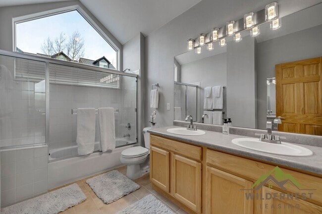 Photo - Spacious Townhome with Amazing Views