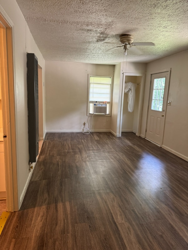 Photo - 258 W Vine St