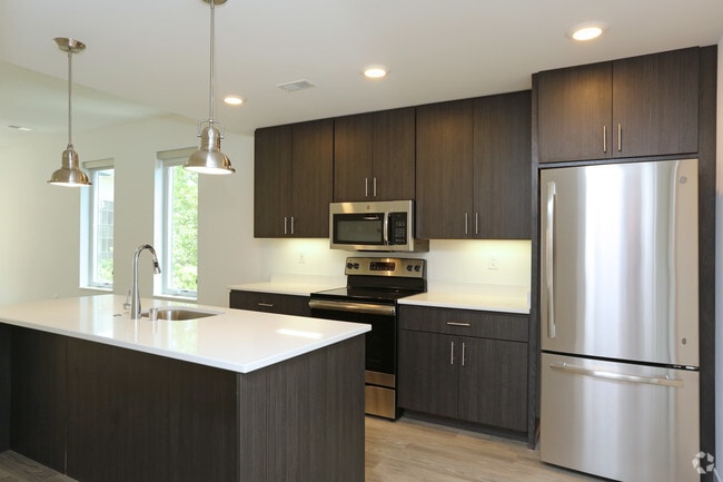 2BR - Bronze