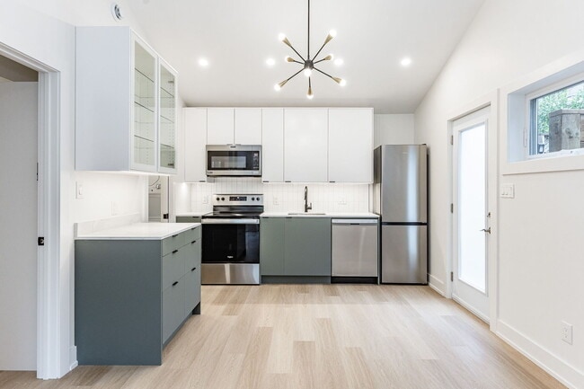 Building Photo - 51 East 42 St