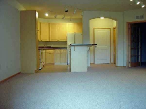 SALA DE ESTAR - 1800 Graham Ave Unidad #325-0