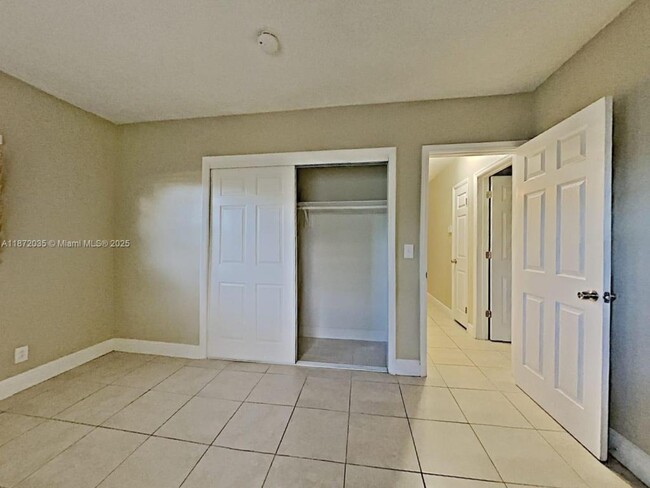 Photo - 5261 SW 8th Ct