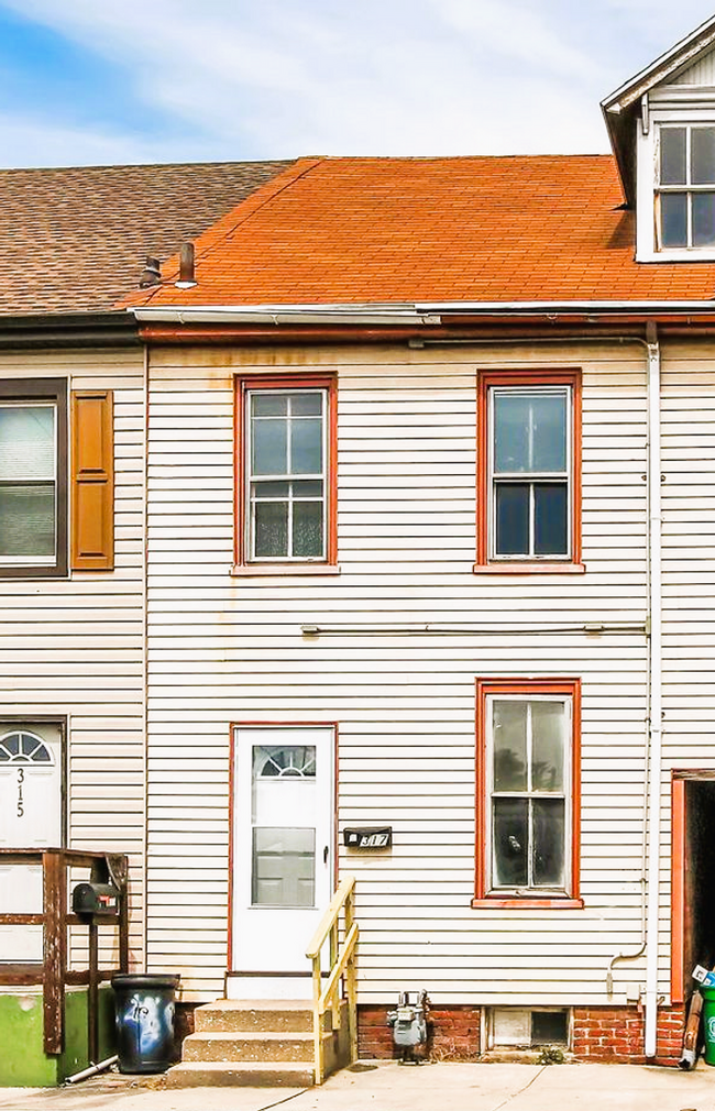 Available Now - 3 Bedroom located in York ... - Available Now - 3 Bedroom located in York ... House