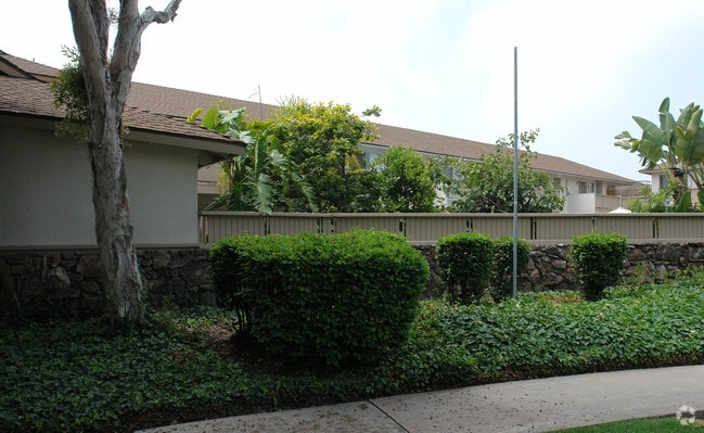8142 La Paz Dr