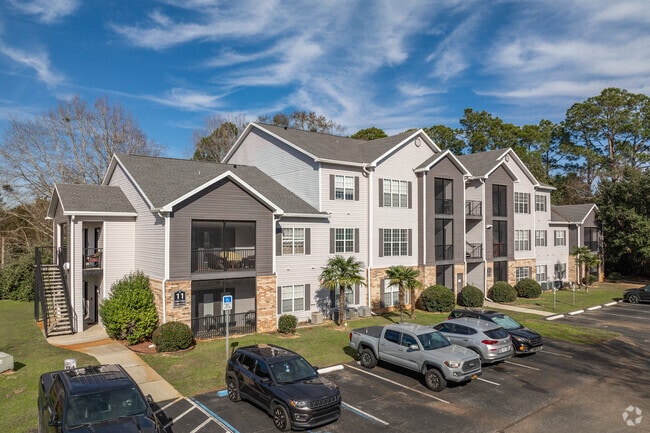 The Lakes At Nottingham - The Lakes at Nottingham