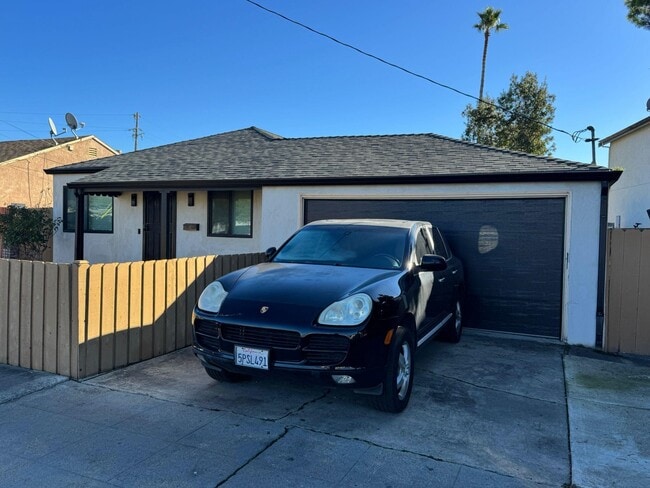 Photo - 317 Tennyson Rd