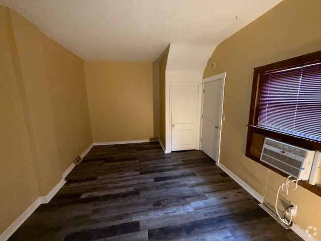 Building Photo - 1103 Arlington Ave Rental
