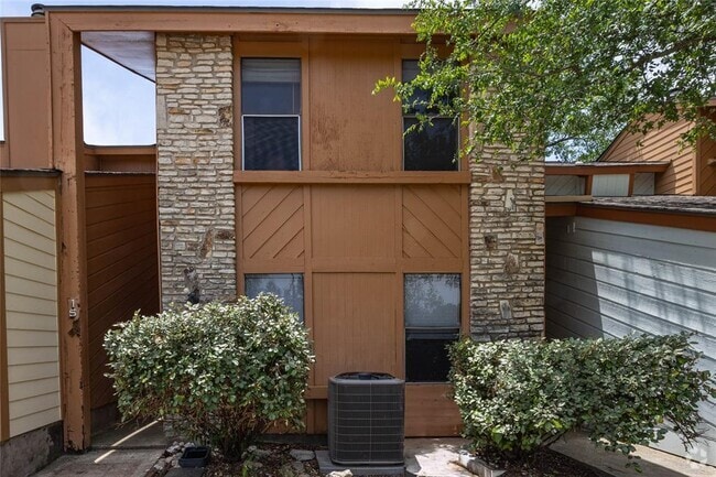 Building Photo - 15 Cypress Fairway Village Rental