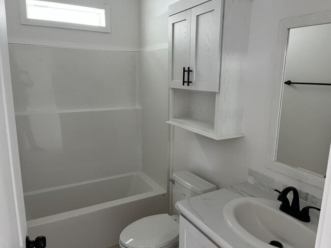 227 Endhoven St