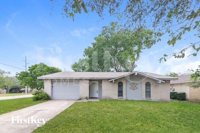 Photo - 1738 Dell Oak Dr House