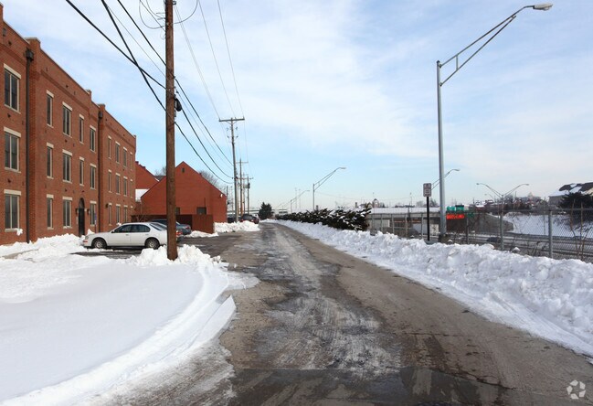 Photo - Jefferson Avenue Apartments