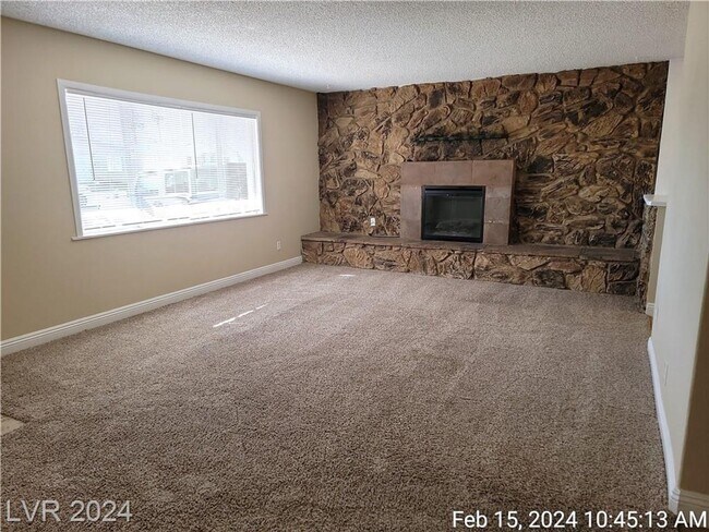 Photo - NORTHWEST SINGLE STORY WITH NO HOA!!!