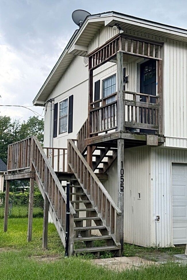 Photo - 1055 Carr St House