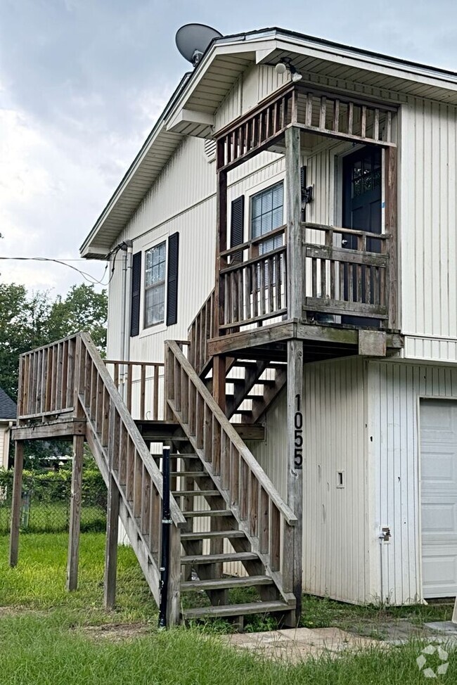 Building Photo - 1055 Carr St Rental