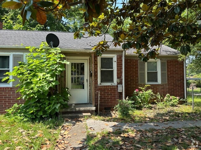 Building Photo - ONE LEVEL DUPLEX UNIT IN KINGSPORT NOW AVA... Rental
