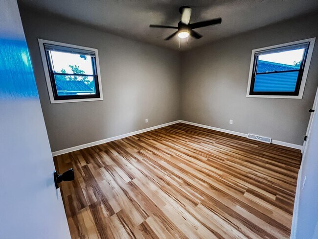 Photo - 1606 Ashland Ave