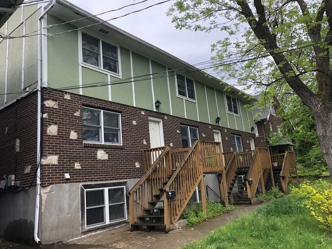 Photo - 3 Bedroom Townhome on Quite side of East C...
