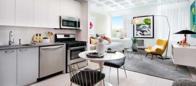 Building Photo - 1 bedroom in Long Island City NY 11101 Unit 3B