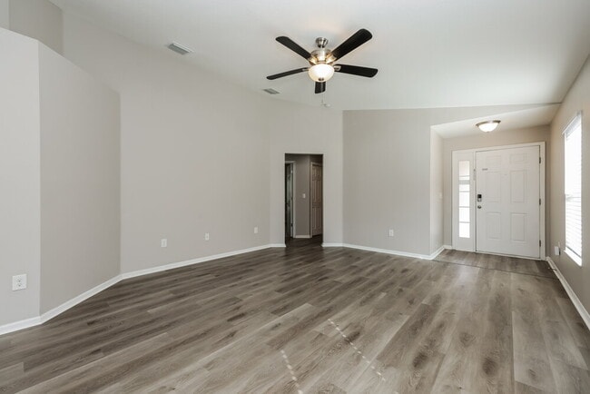 Photo - 809 College Chase Dr
