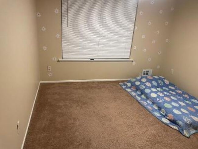 Photo - 13 Bordenshire Dr