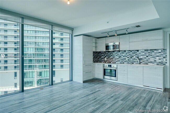 Building Photo - 650 NE 32nd St Unit 1208 Rental