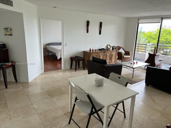 Photo - 3300 NE 191st St Unit 512