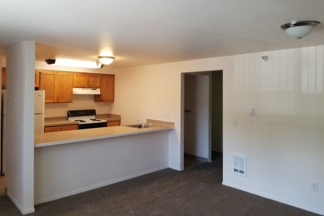 Photo - Ford Street Court