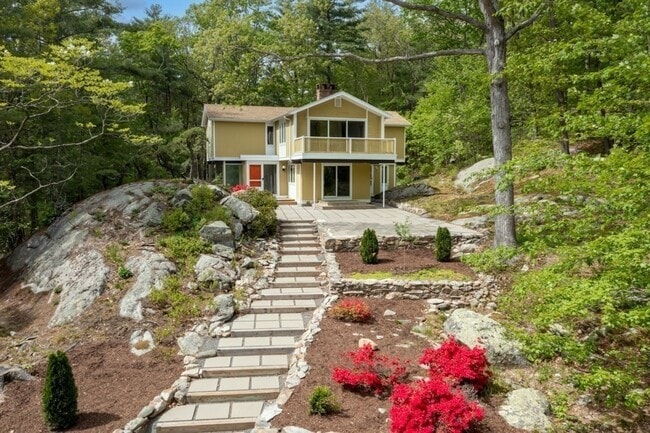 Building Photo - 2 Moses Hill Rd