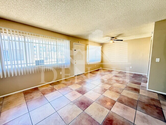 2804 N 43rd Ave Unit D