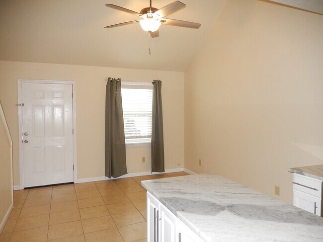 Photo - 932 S Lipona Rd