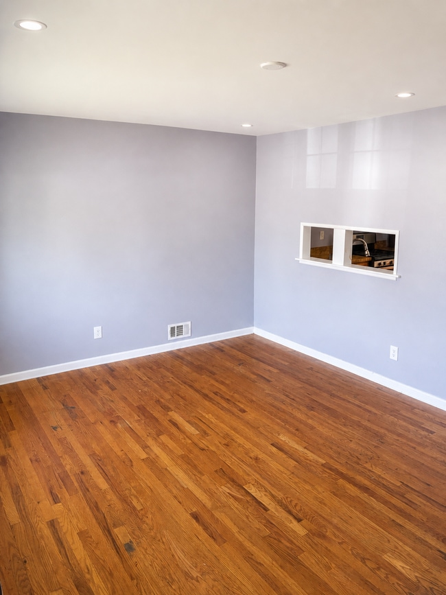 Photo - 3 Bedroom Single-Family Ranch Home in Toms River