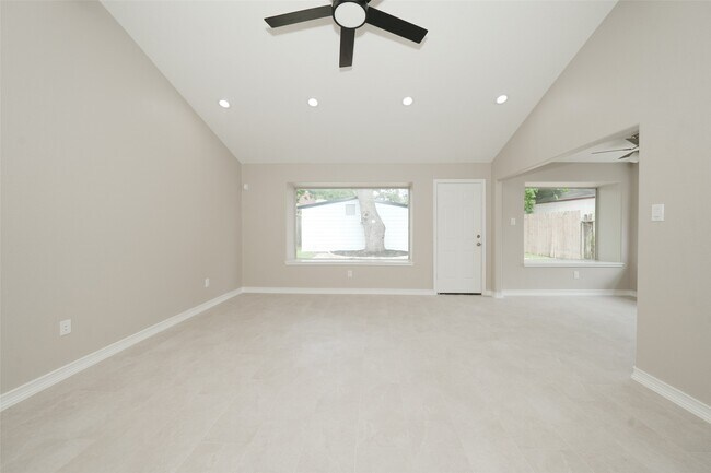 Photo - 9607 Rumbling Wood Ln