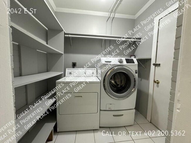 Photo - 2042 E St-