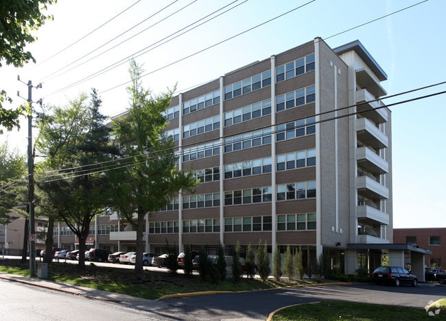 Photo - 40 North on Meridian