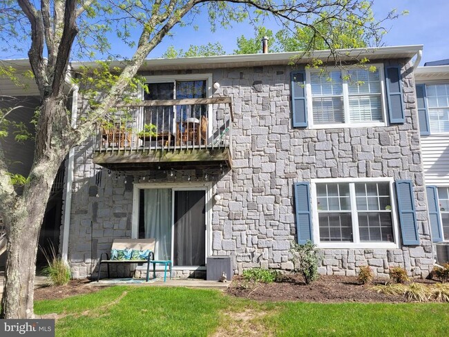 Photo - 14 Coral Tree Ct Apartment